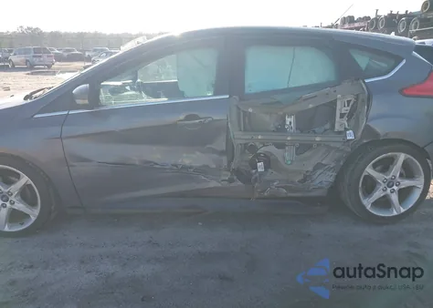 2012 Ford Focus Titanium z USA, uszkodzony, nr VIN 1FAHP3N20CL472573